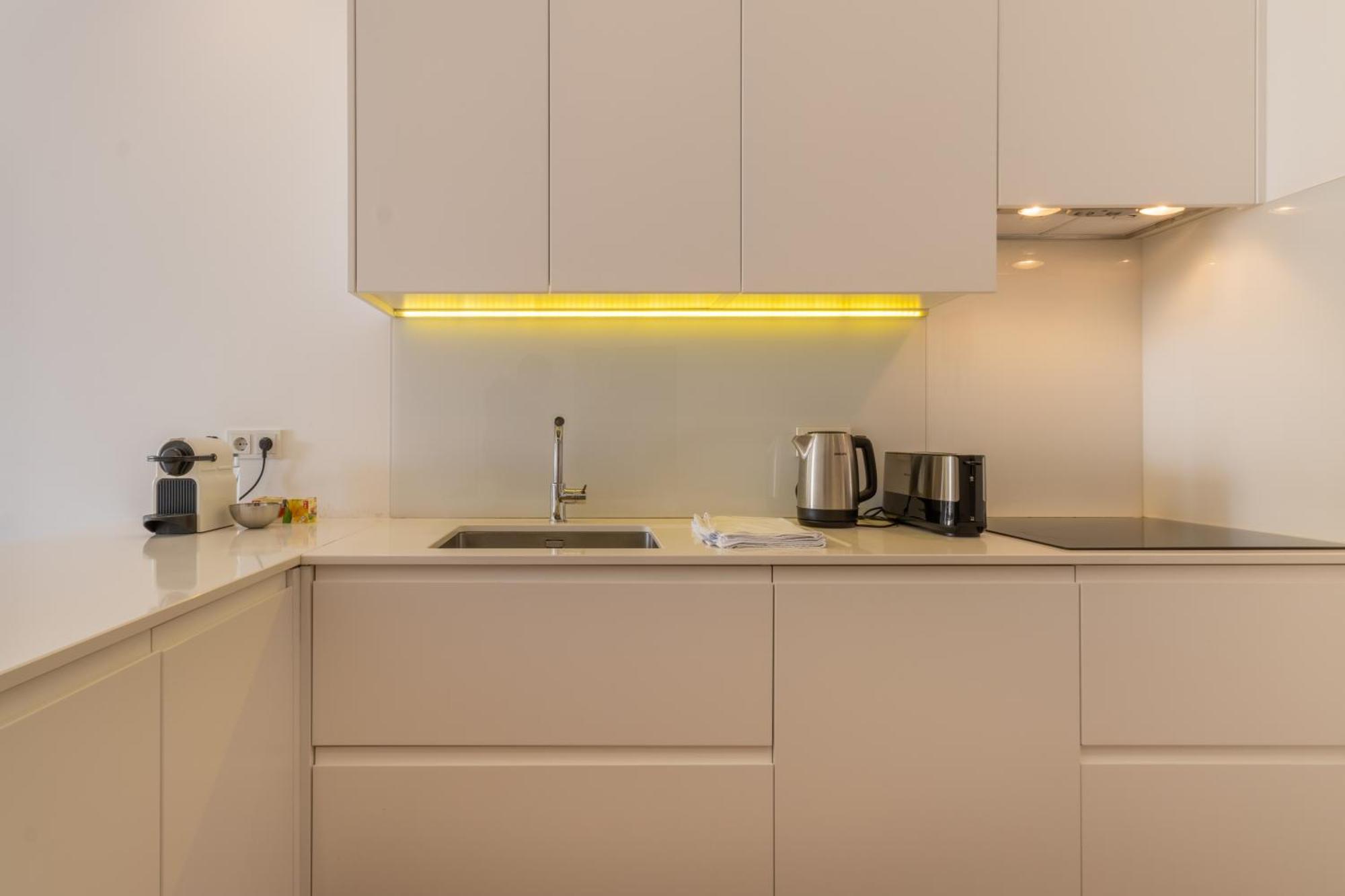 Modern 3Br, Terrace, Ac/Heating & Self Check-In Lisboa Exterior foto