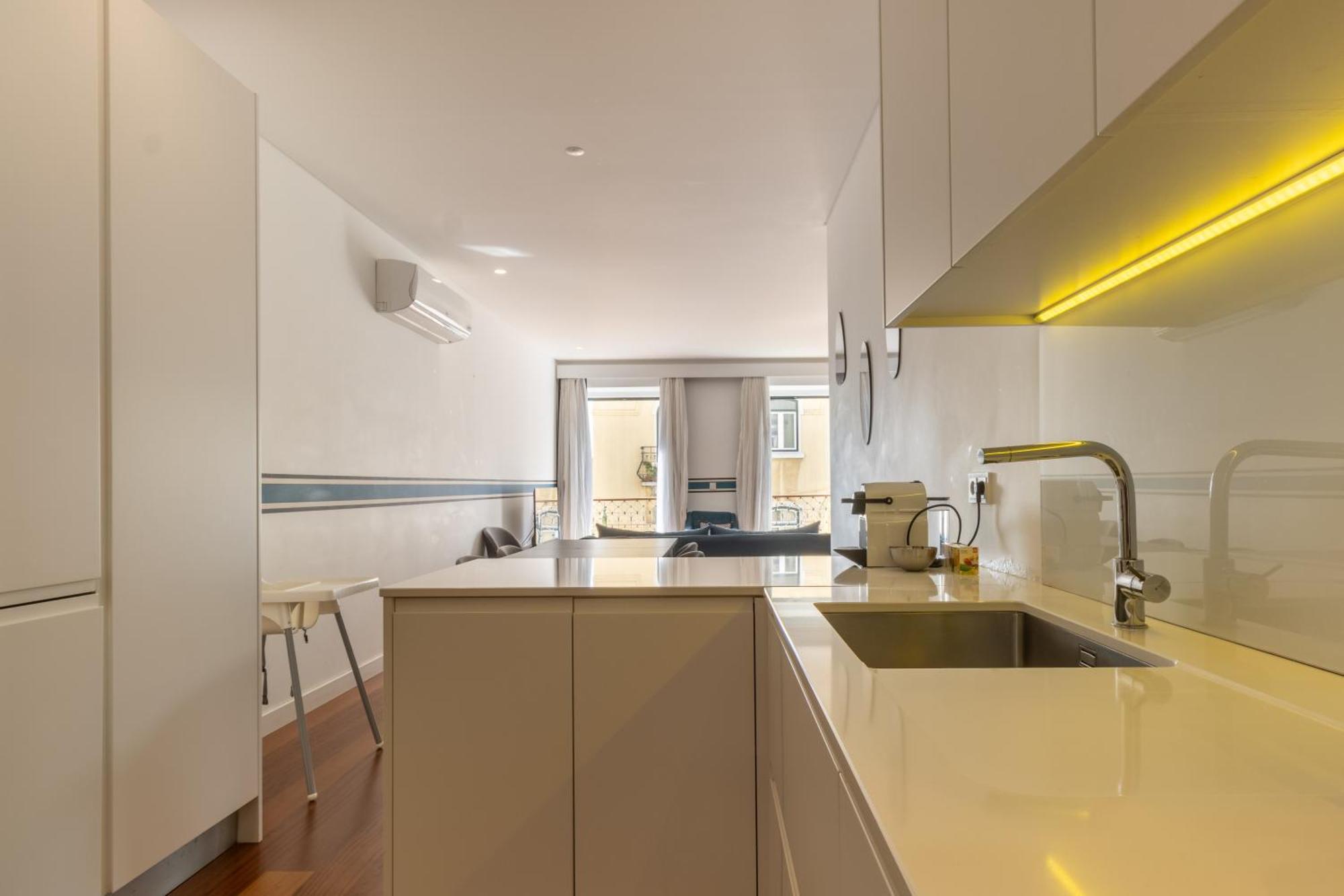 Modern 3Br, Terrace, Ac/Heating & Self Check-In Lisboa Exterior foto