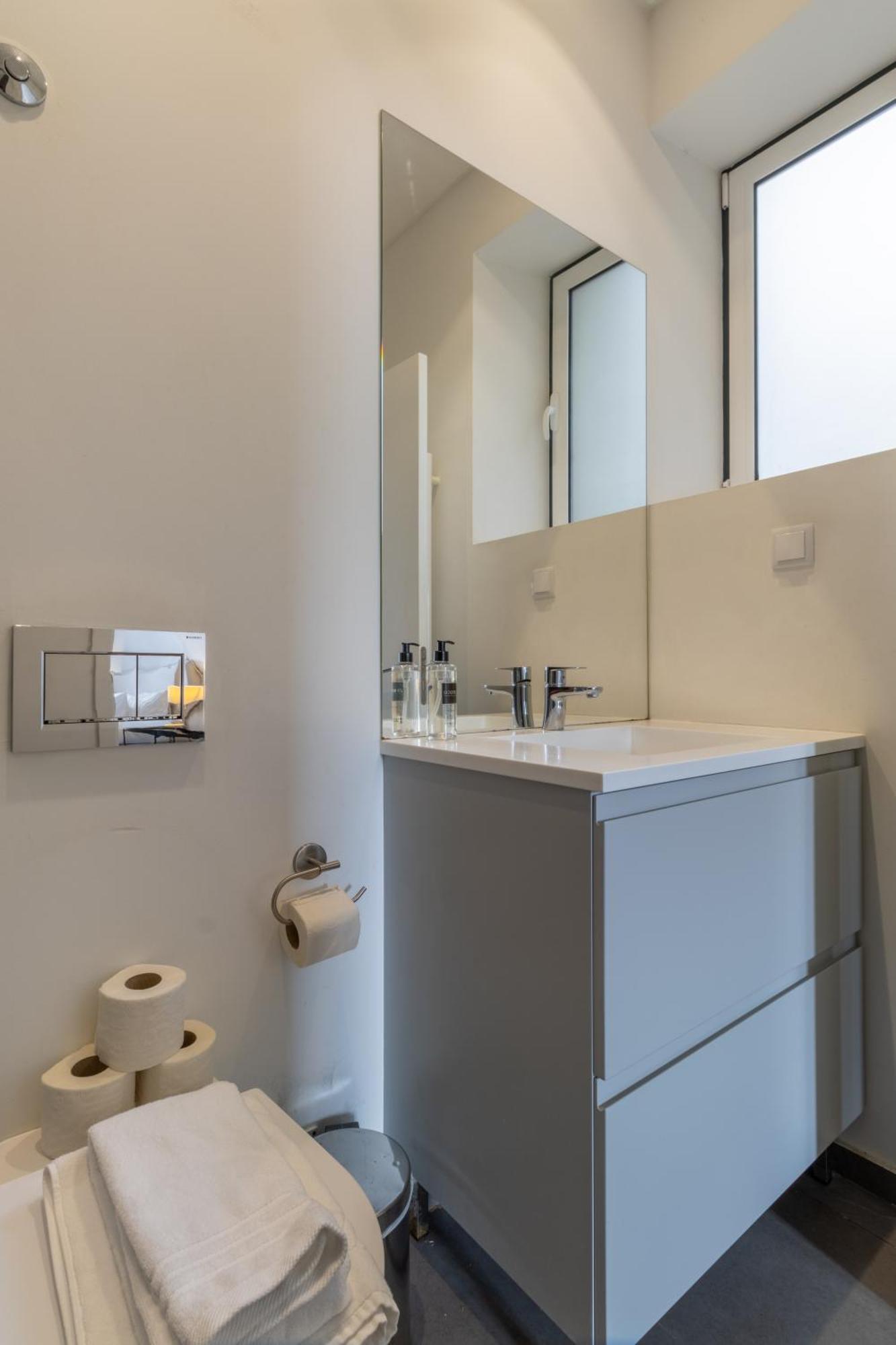 Modern 3Br, Terrace, Ac/Heating & Self Check-In Lisboa Exterior foto